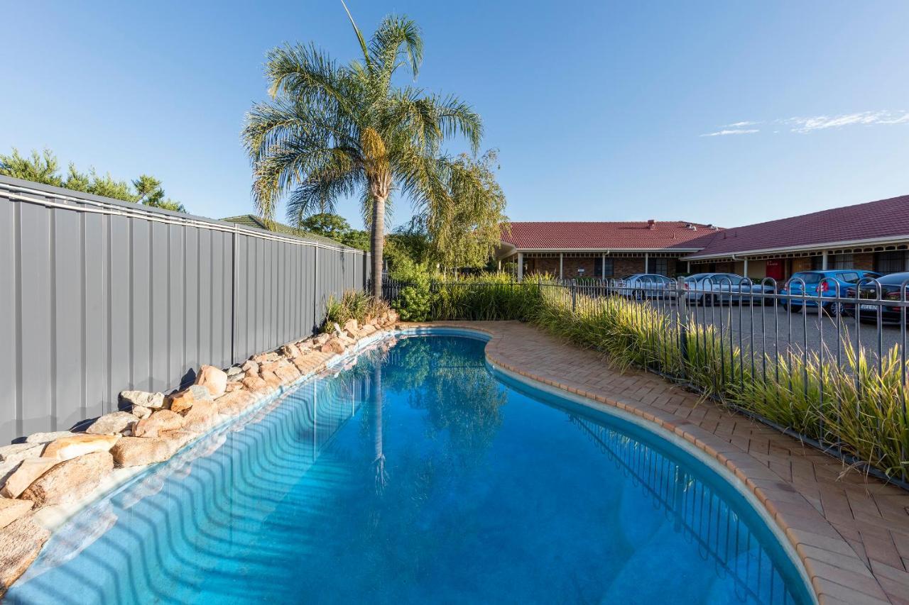 Best Western Ambassador Motor Inn & Apartments Wagga Wagga Buitenkant foto
