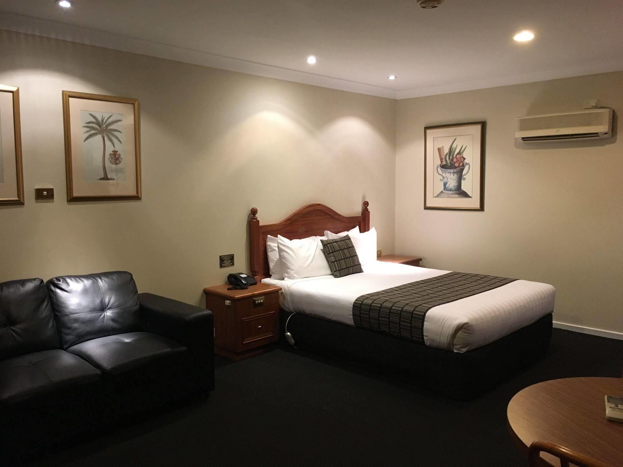 Best Western Ambassador Motor Inn & Apartments Wagga Wagga Buitenkant foto