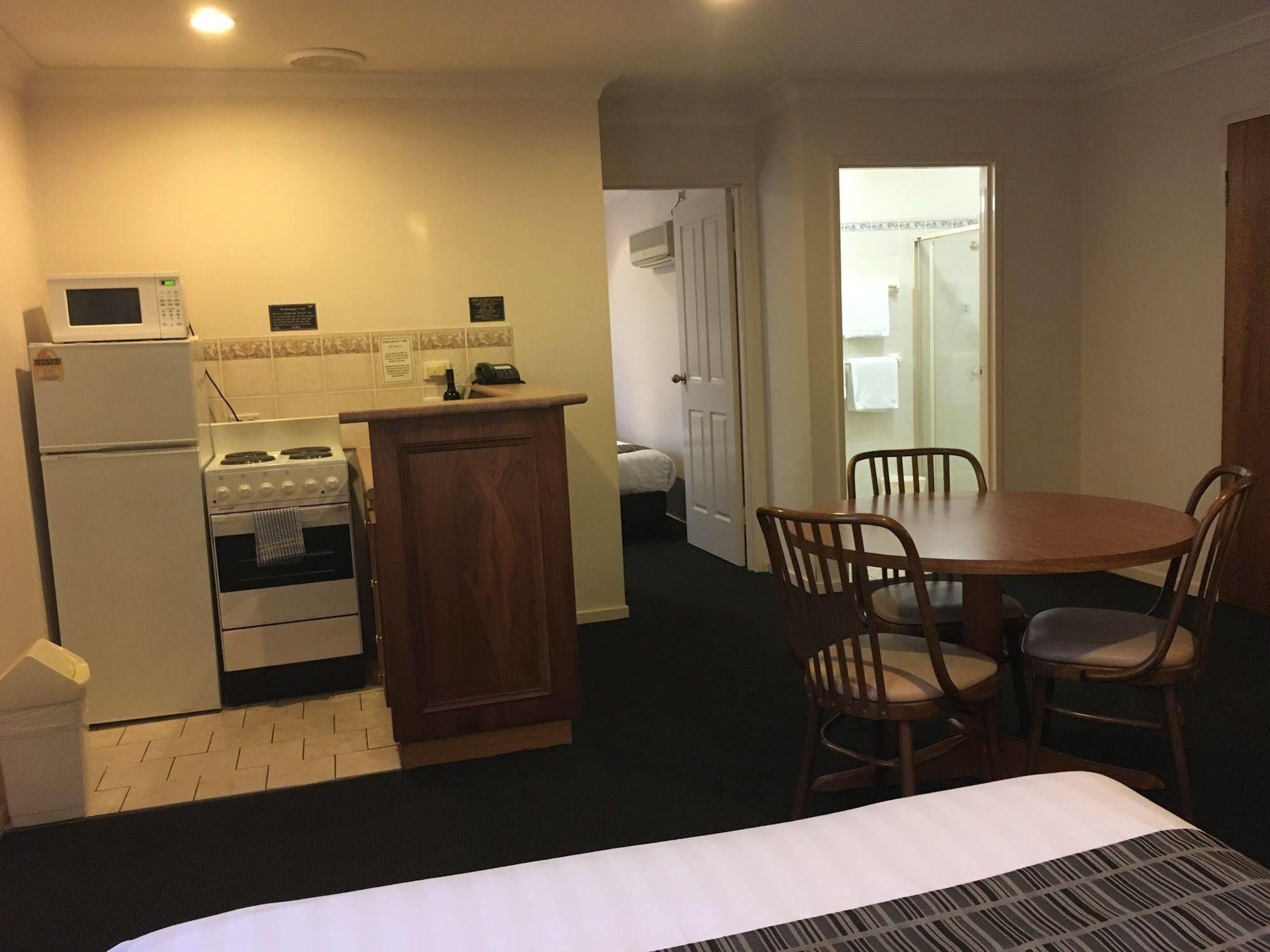 Best Western Ambassador Motor Inn & Apartments Wagga Wagga Buitenkant foto