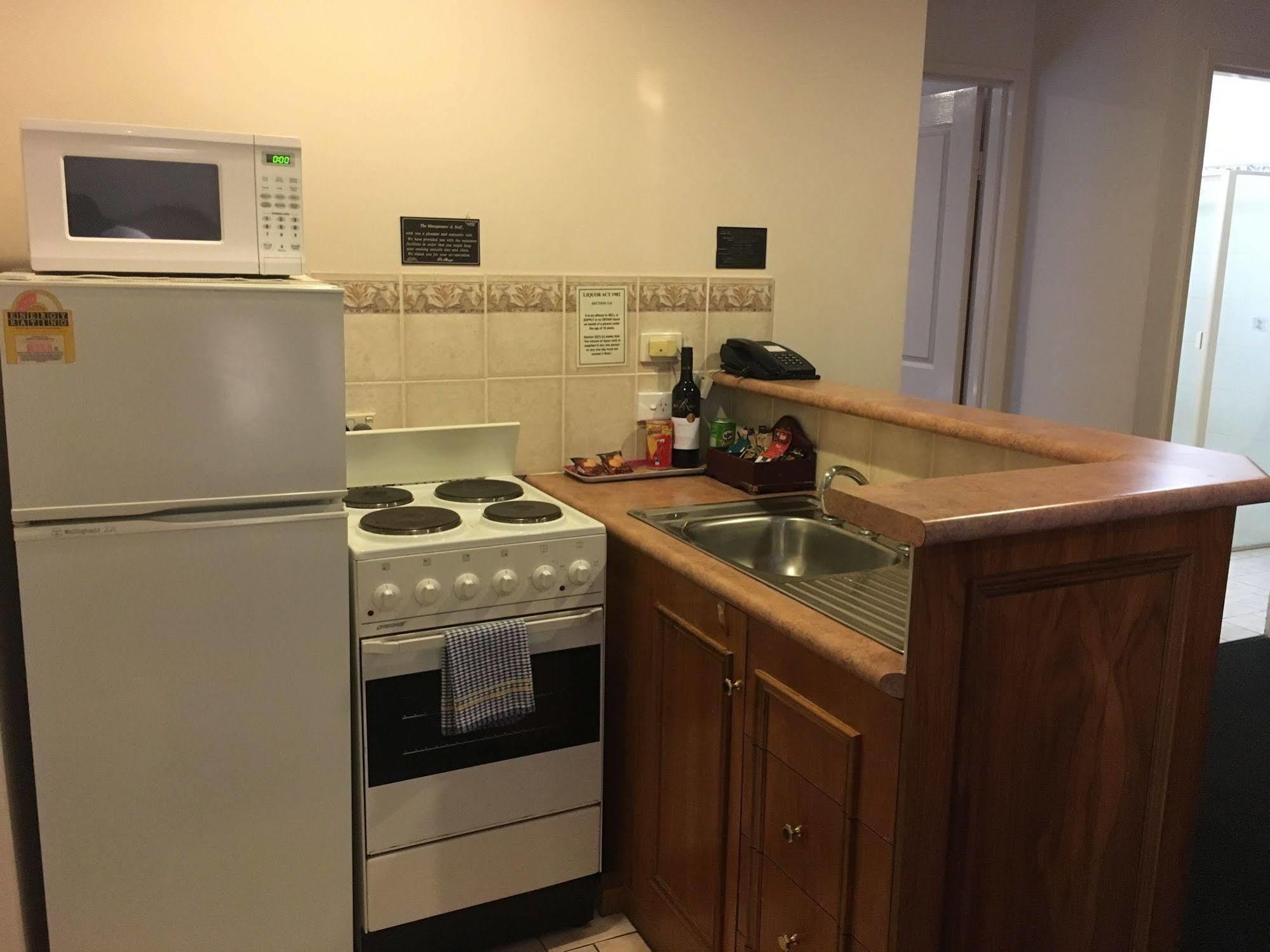 Best Western Ambassador Motor Inn & Apartments Wagga Wagga Buitenkant foto